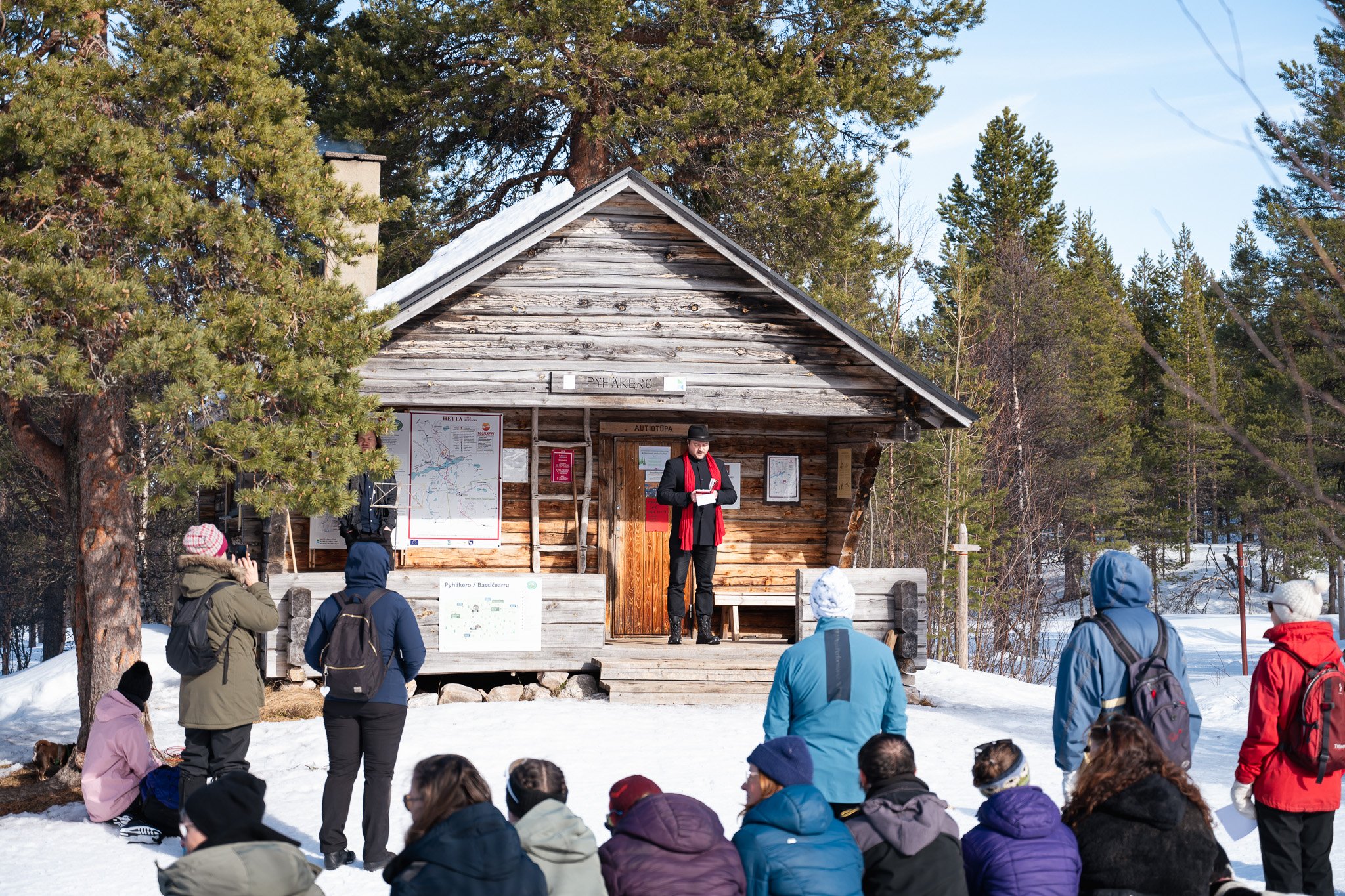 Saku Mattila Pyhäkeron autiotuvalla, kuva: Jani Wathén